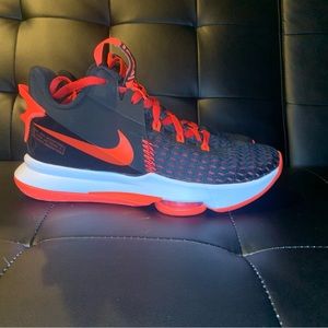 Nike LeBron Witness 5 Black/Red